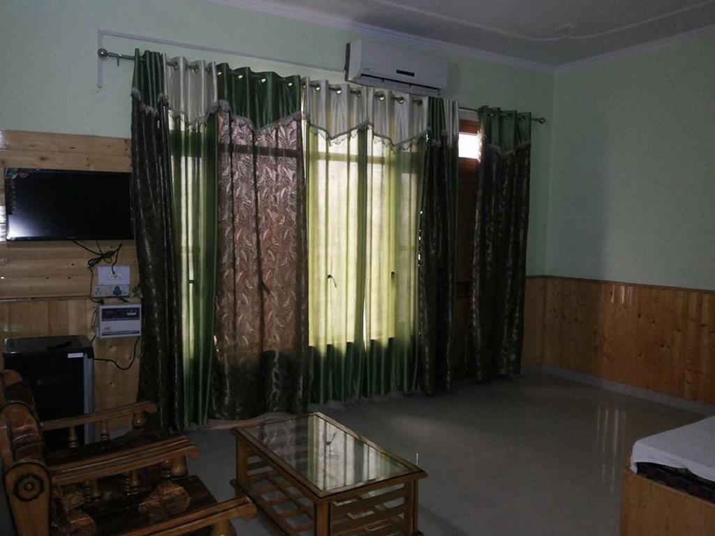 Himgiri Resort Nagchala Bagian luar foto