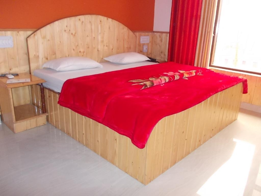 Himgiri Resort Nagchala Bagian luar foto