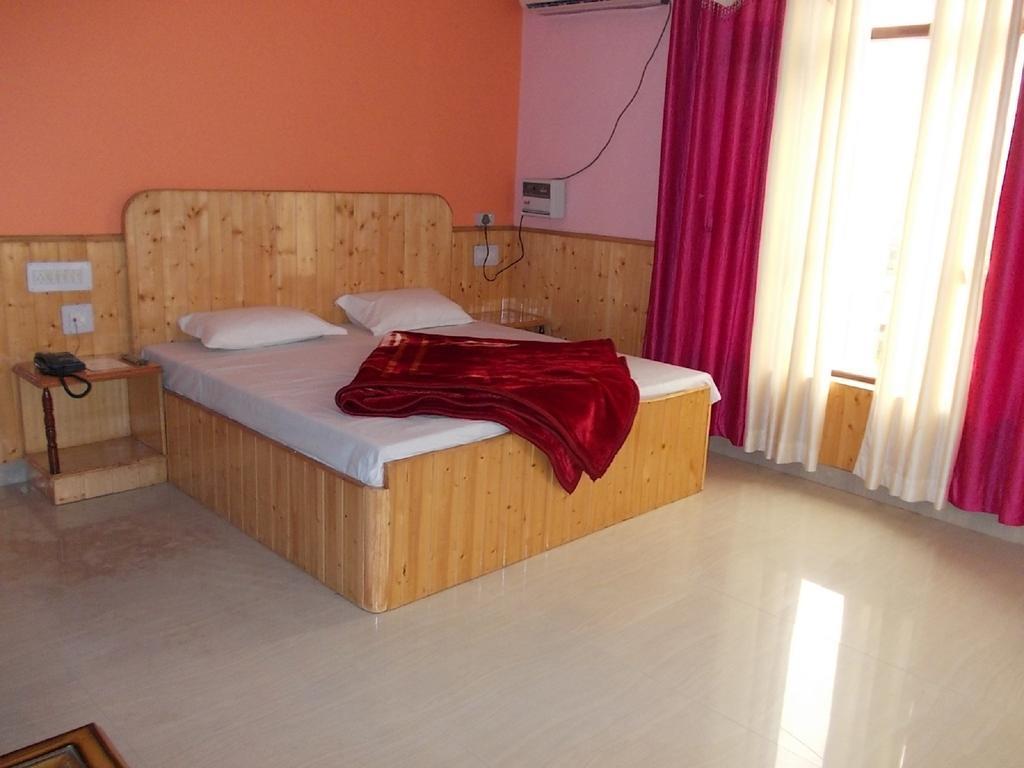 Himgiri Resort Nagchala Bagian luar foto