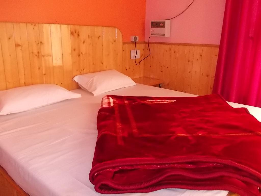 Himgiri Resort Nagchala Bagian luar foto